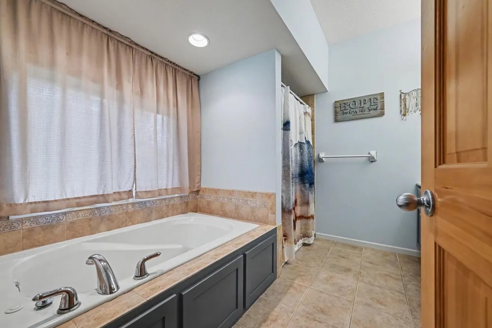 17558 Johnson Street NW Elk River, MN 55330