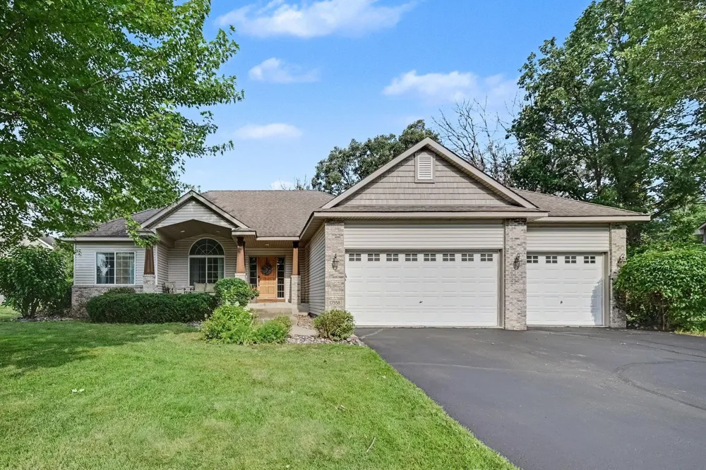17558 Johnson Street NW Elk River, MN 55330