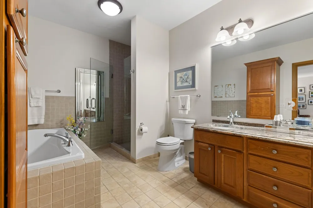 408 Parkers Lake Road #206 Wayzata, MN 55391