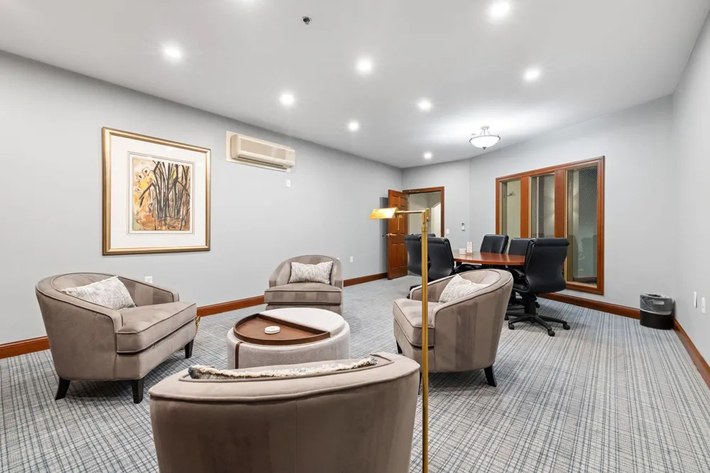408 Parkers Lake Road #206 Wayzata, MN 55391