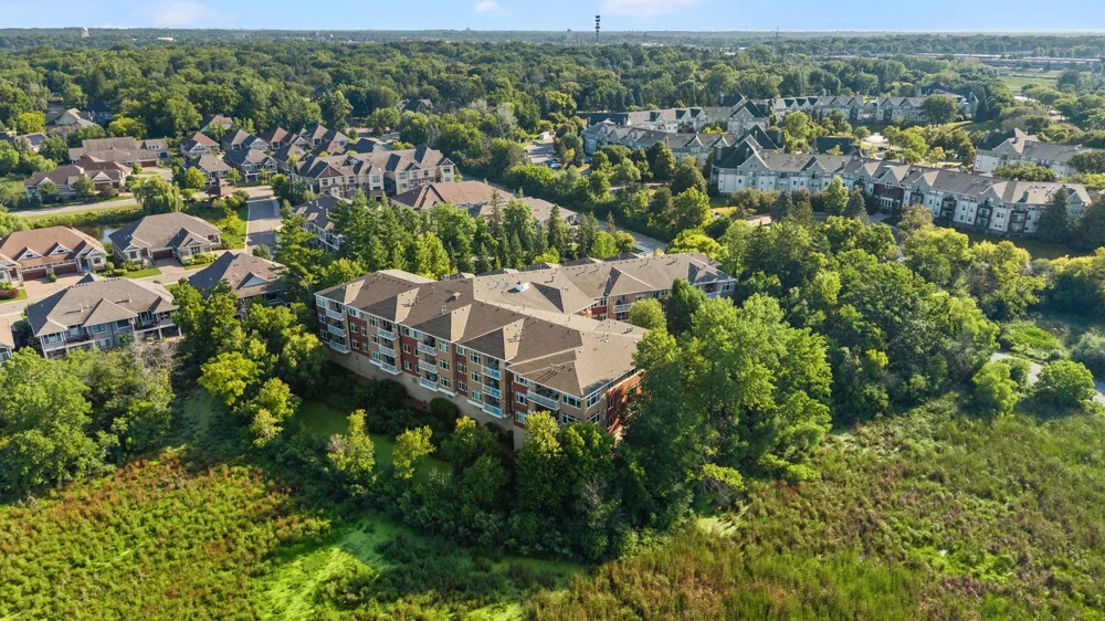 408 Parkers Lake Road #206 Wayzata, MN 55391