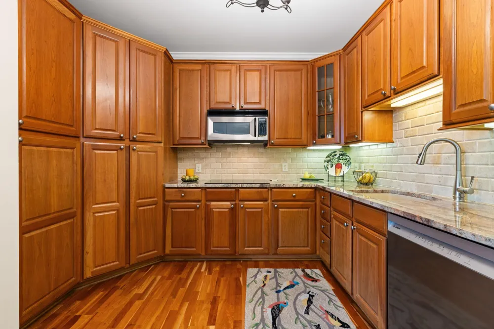 408 Parkers Lake Road #206 Wayzata, MN 55391