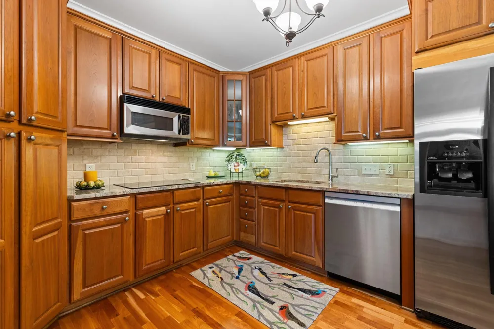 408 Parkers Lake Road #206 Wayzata, MN 55391