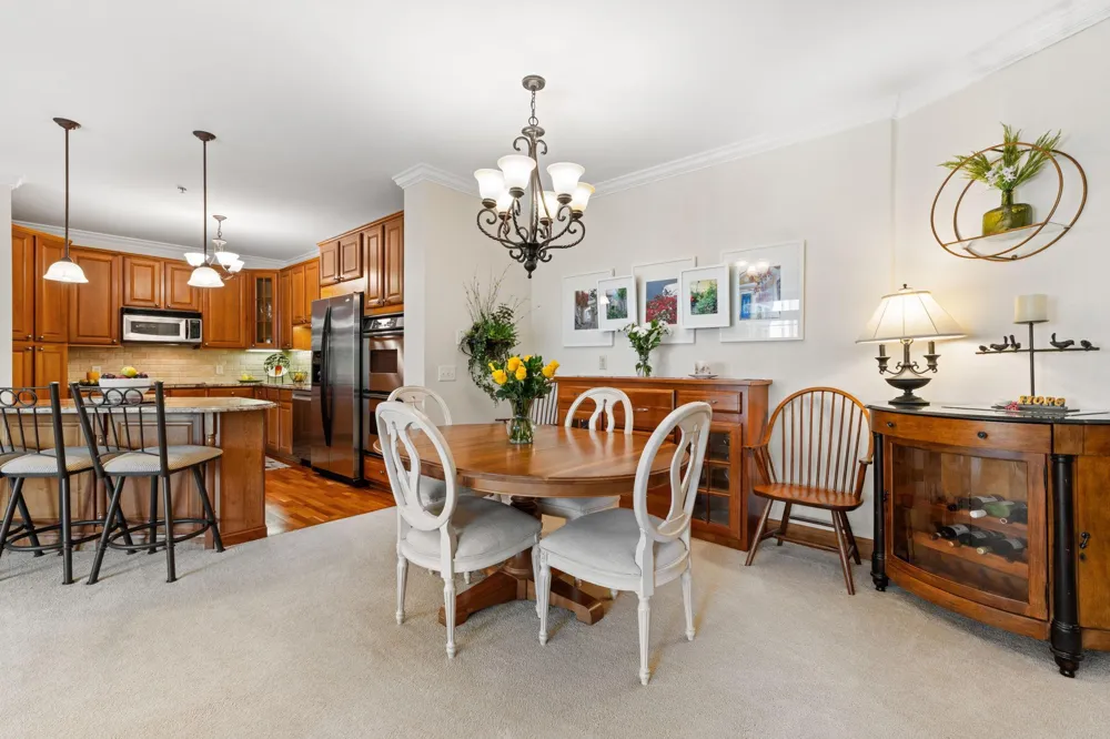 408 Parkers Lake Road #206 Wayzata, MN 55391