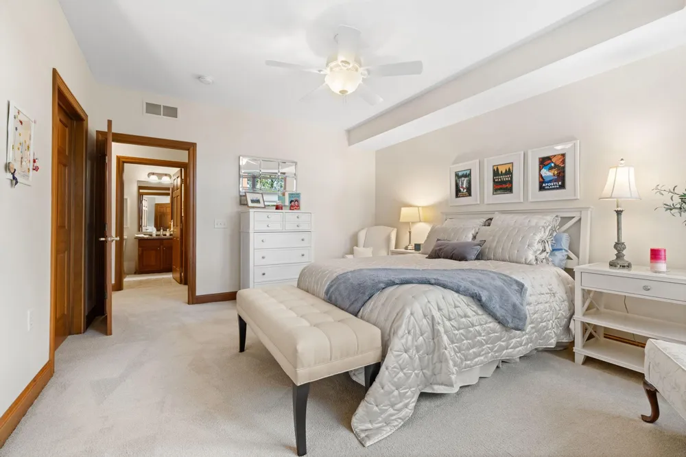 408 Parkers Lake Road #206 Wayzata, MN 55391