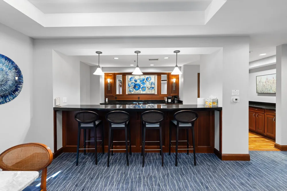 408 Parkers Lake Road #206 Wayzata, MN 55391