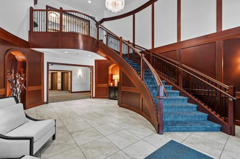 408 Parkers Lake Road #206 Wayzata, MN 55391