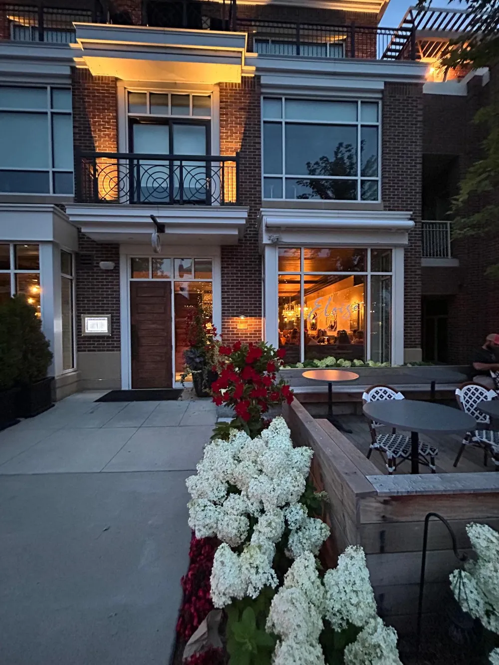 408 Parkers Lake Road #206 Wayzata, MN 55391