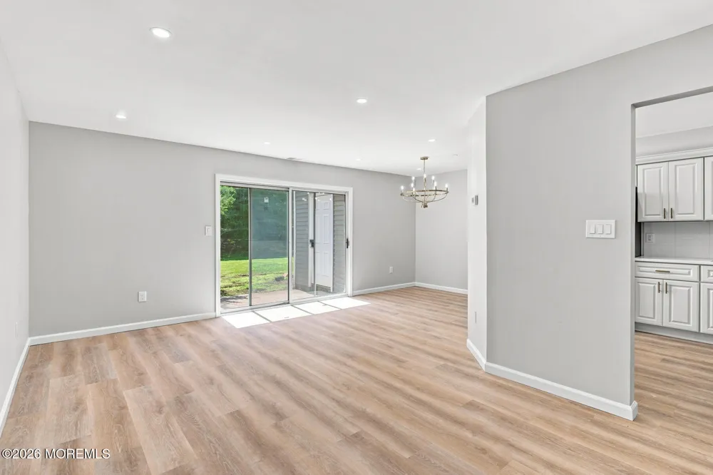 47 Oak Lane Eatontown, NJ 07724