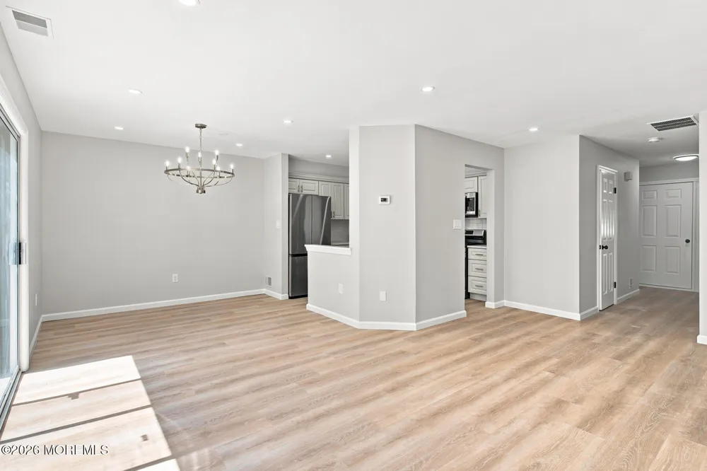 47 Oak Lane Eatontown, NJ 07724