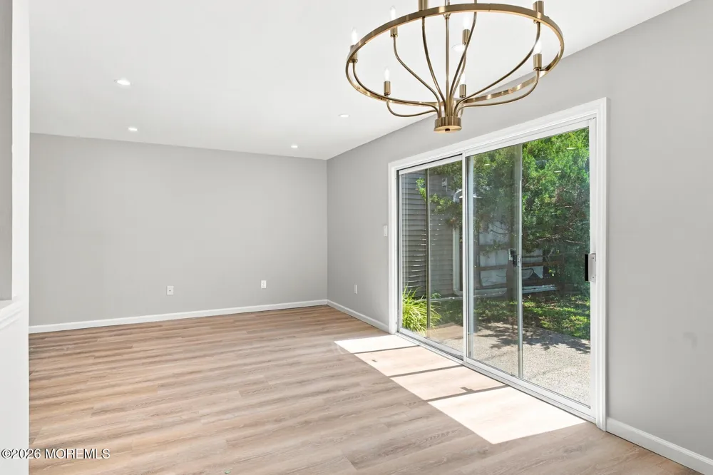 47 Oak Lane Eatontown, NJ 07724