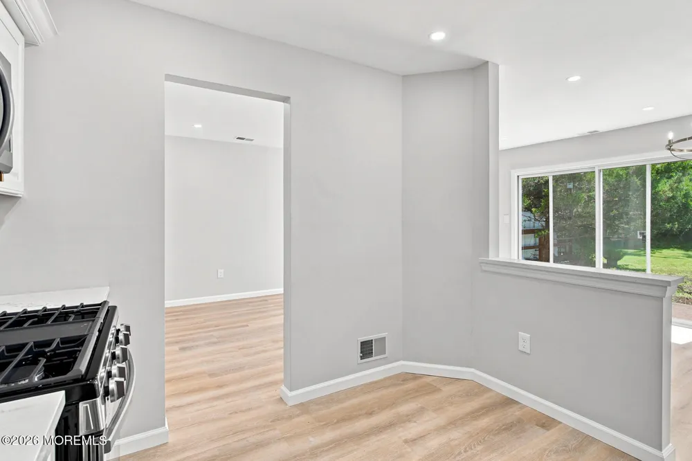 47 Oak Lane Eatontown, NJ 07724
