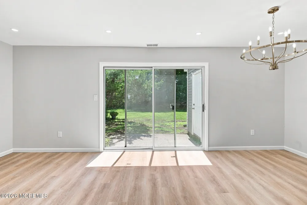 47 Oak Lane Eatontown, NJ 07724