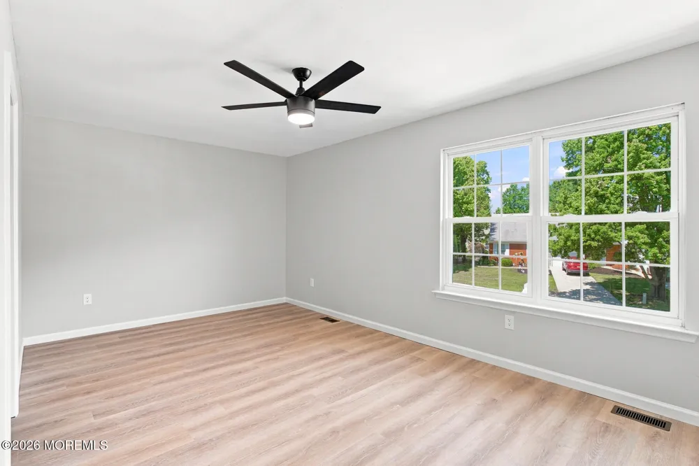 47 Oak Lane Eatontown, NJ 07724