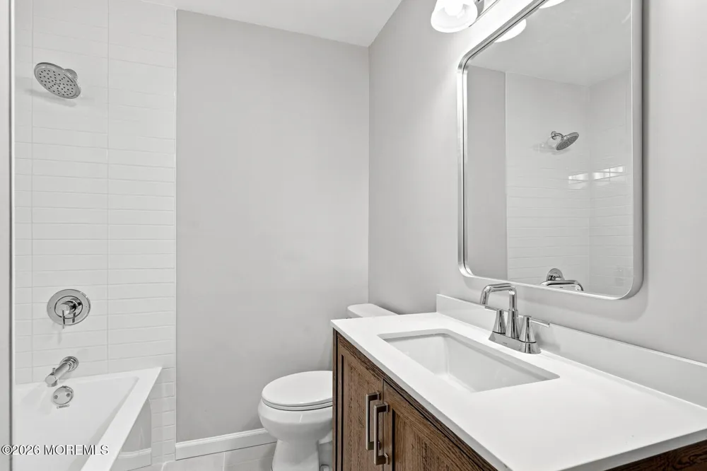 47 Oak Lane Eatontown, NJ 07724