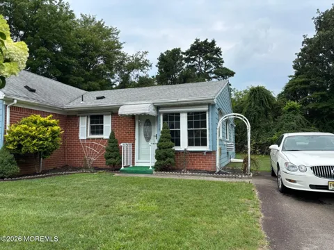 136 Hudson Parkway #B