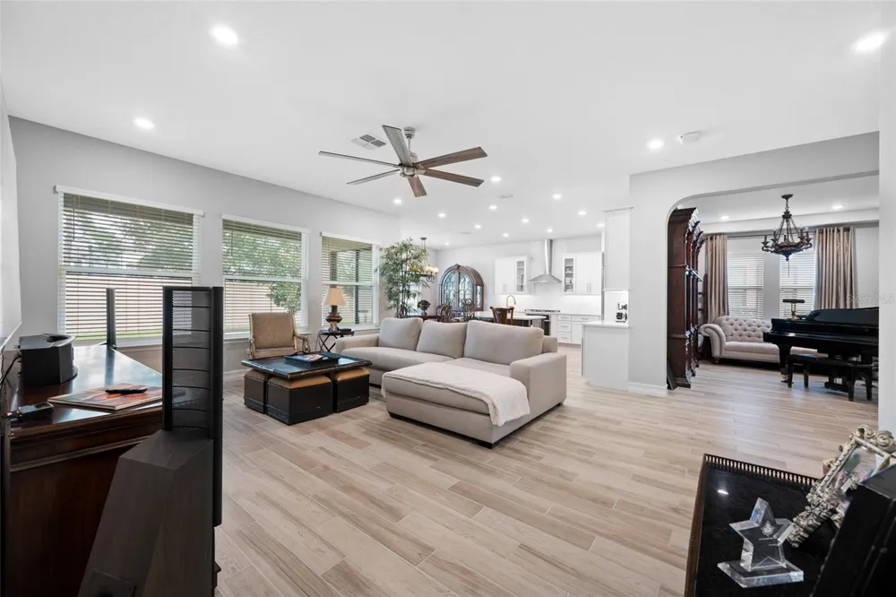 18308 LEAFMORE STREET Lutz, FL 33548
