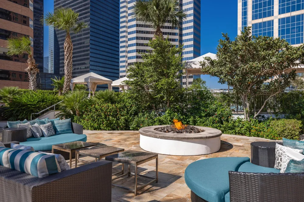 1400 Mckinney Street #2008 Houston, TX 77010