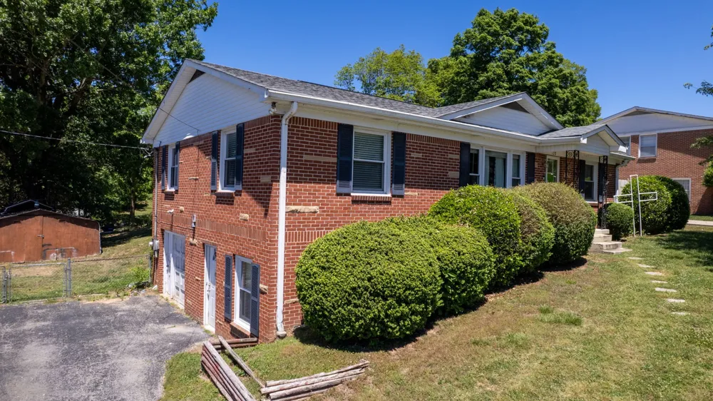 128 Jefferson Ave W Carthage, TN 37030