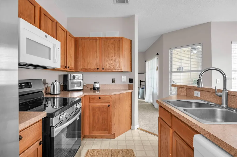 4897 CYPRESS WOODS DRIVE #6303 Orlando, FL 32811