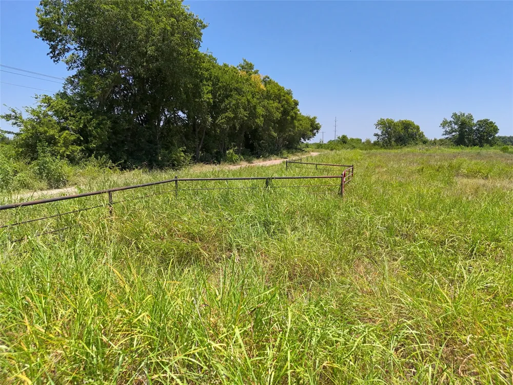 18 S Collegiate Paris, TX 75462