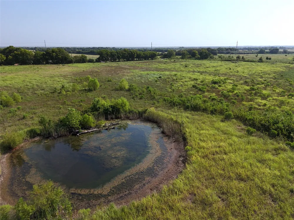 18 S Collegiate Paris, TX 75462