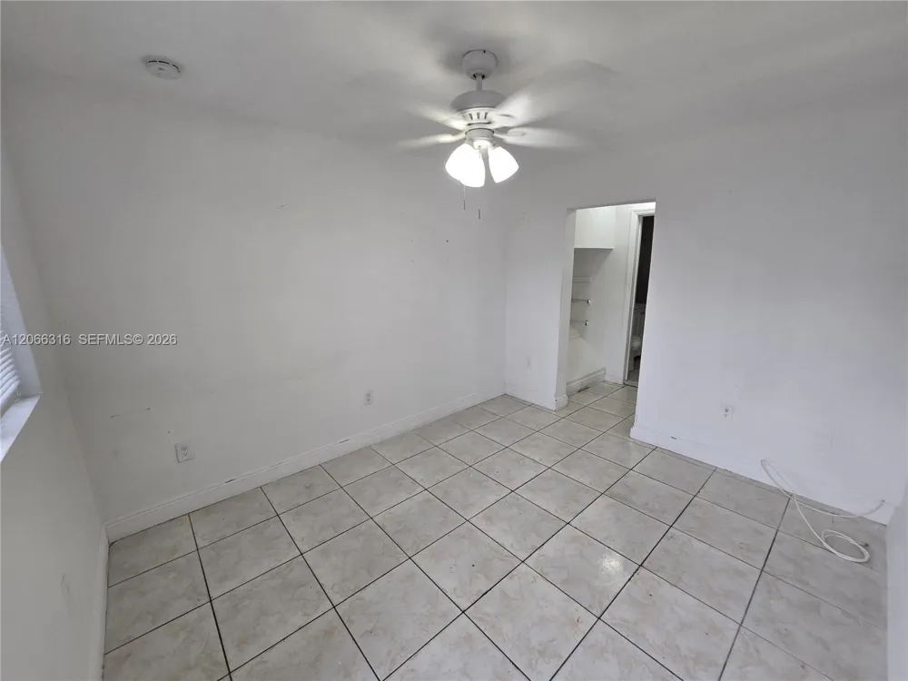 535 NW 7th St #3 Miami, FL 33136