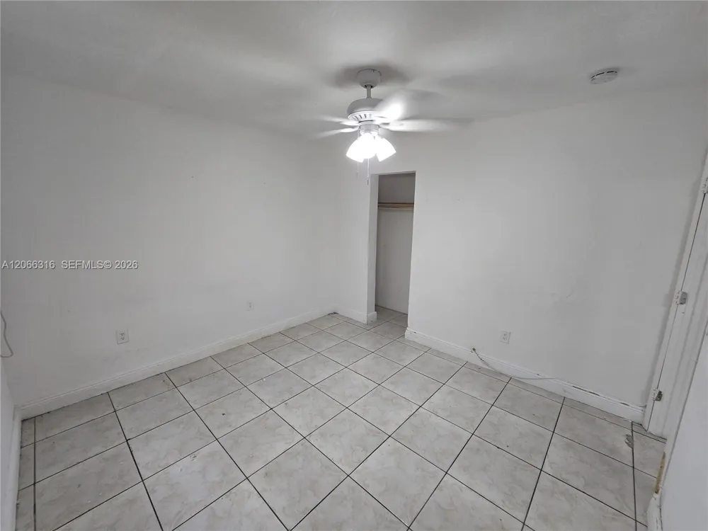 535 NW 7th St #3 Miami, FL 33136