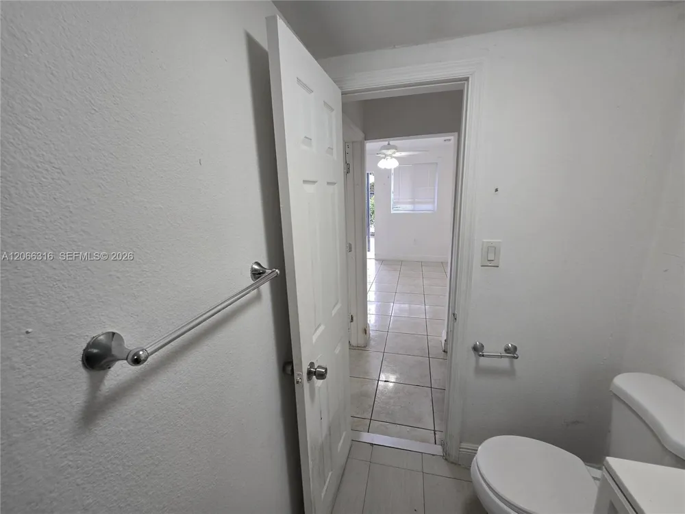 535 NW 7th St #3 Miami, FL 33136