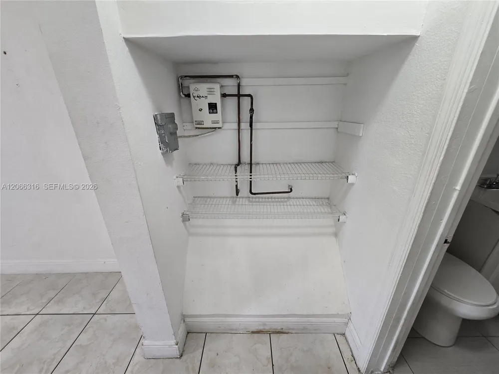 535 NW 7th St #3 Miami, FL 33136