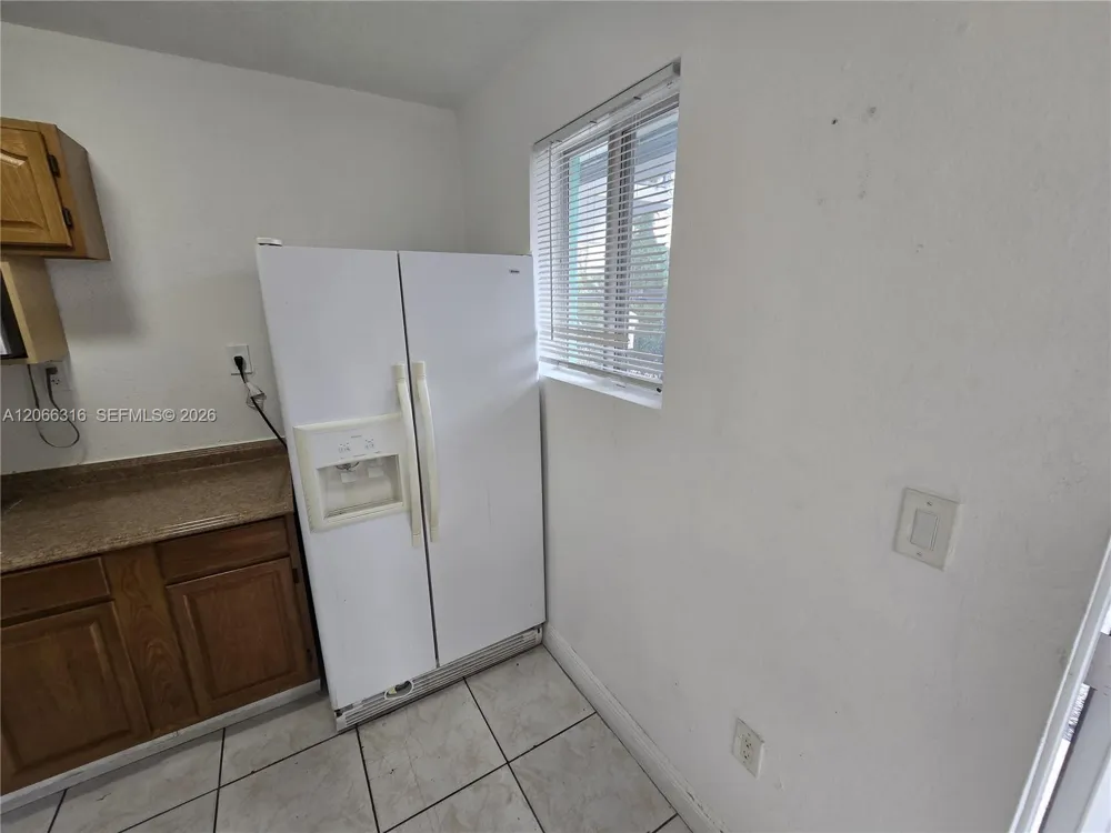 535 NW 7th St #3 Miami, FL 33136