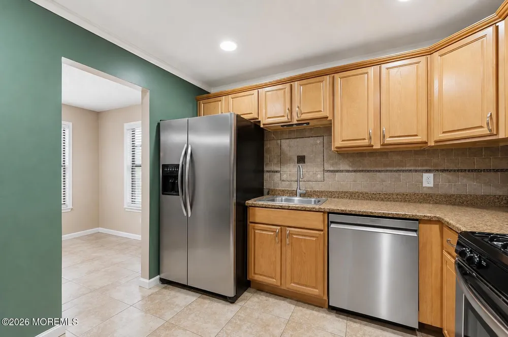 204 Daffodil Drive Jackson, NJ 08527