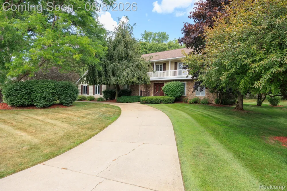 9705 Burning Tree Drive Grand Blanc Charter Township, MI 48439