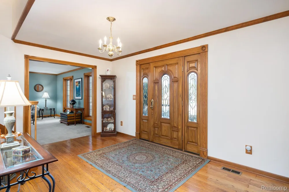 9705 Burning Tree Drive Grand Blanc Charter Township, MI 48439