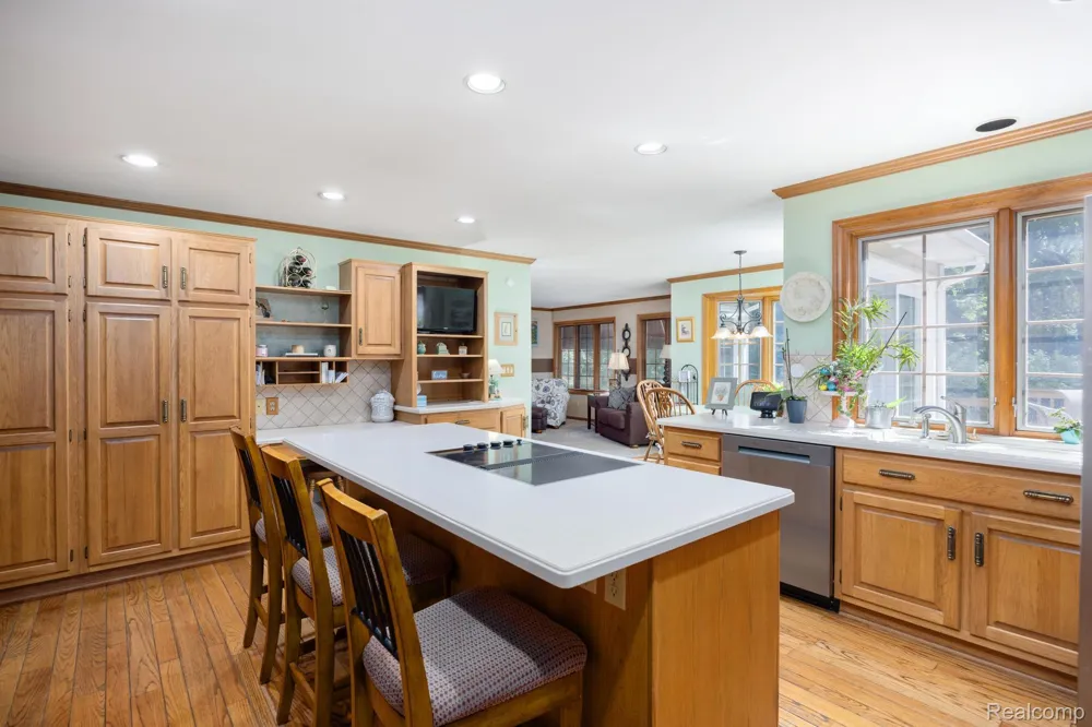 9705 Burning Tree Drive Grand Blanc Charter Township, MI 48439