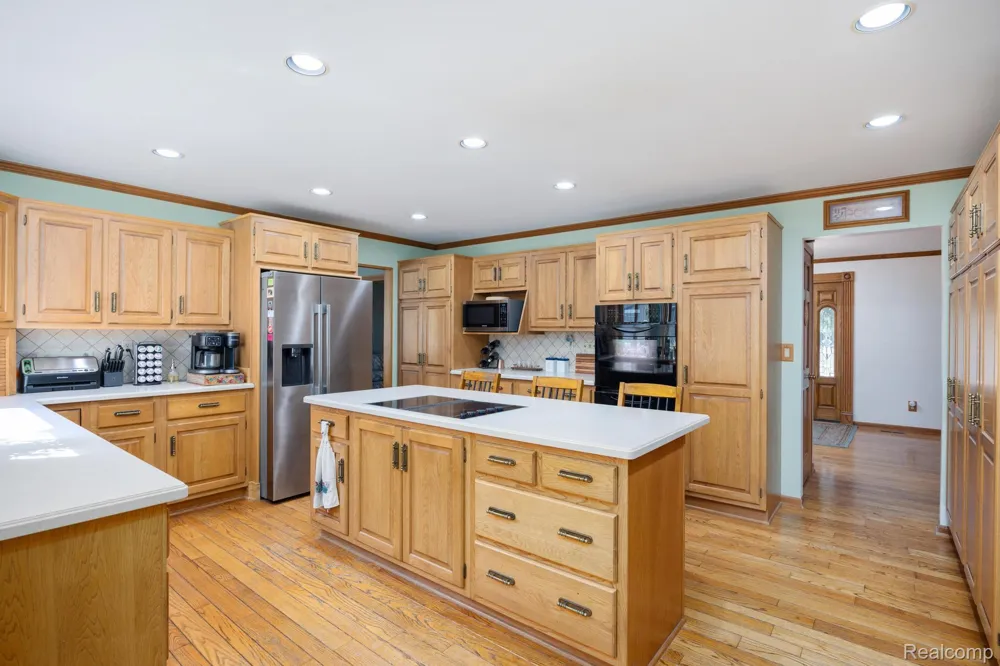 9705 Burning Tree Drive Grand Blanc Charter Township, MI 48439