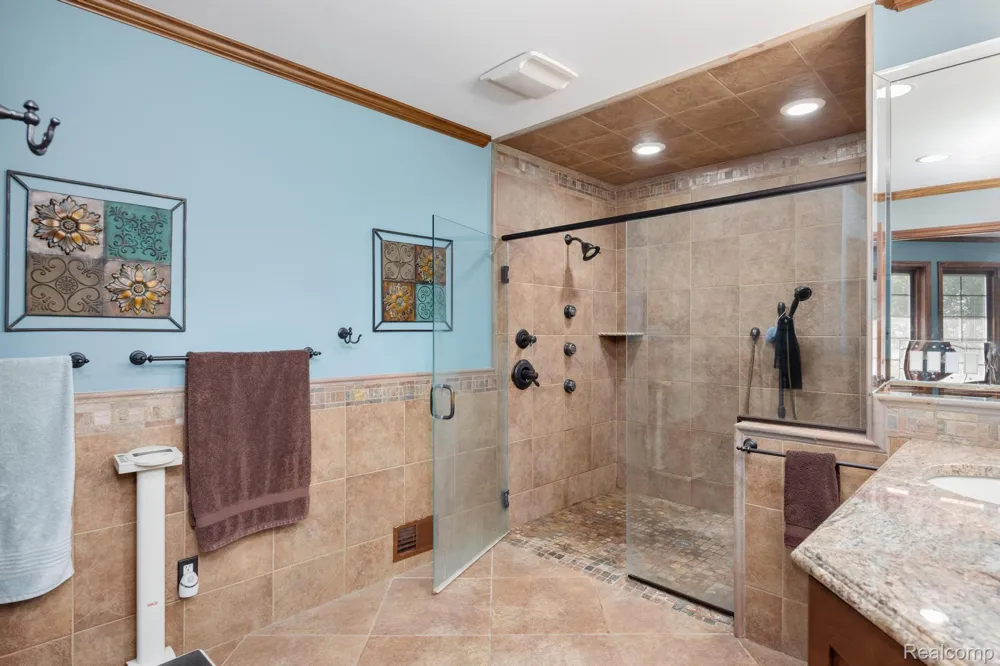 9705 Burning Tree Drive Grand Blanc Charter Township, MI 48439