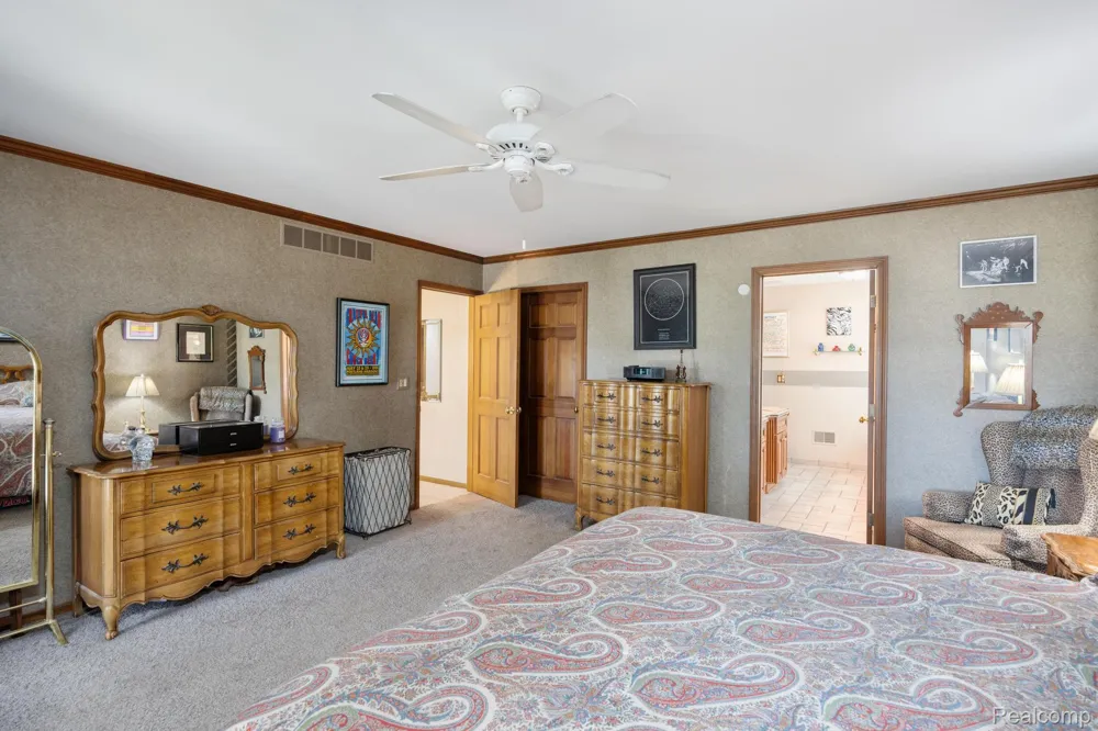 9705 Burning Tree Drive Grand Blanc Charter Township, MI 48439