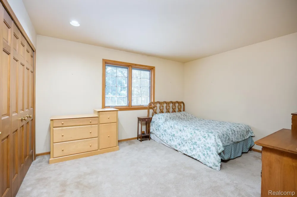 9705 Burning Tree Drive Grand Blanc Charter Township, MI 48439