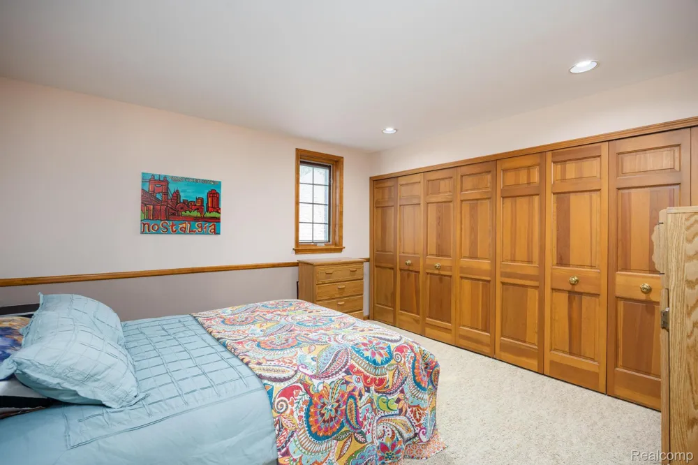 9705 Burning Tree Drive Grand Blanc Charter Township, MI 48439