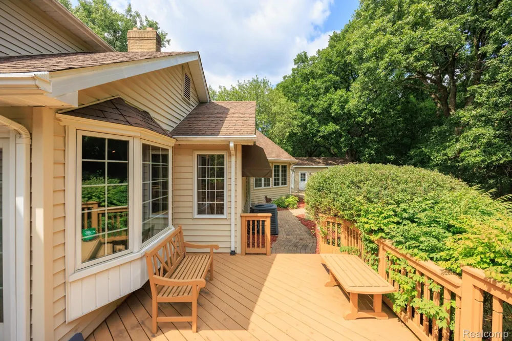 9705 Burning Tree Drive Grand Blanc Charter Township, MI 48439