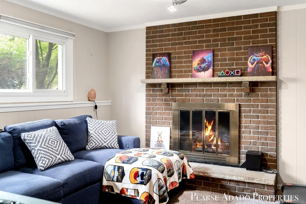 5822 Burgis Avenue SE Kentwood City, MI 49508