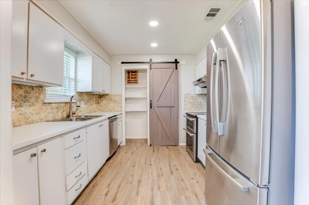 104 Pontiac Drive Lake Kiowa, TX 76240