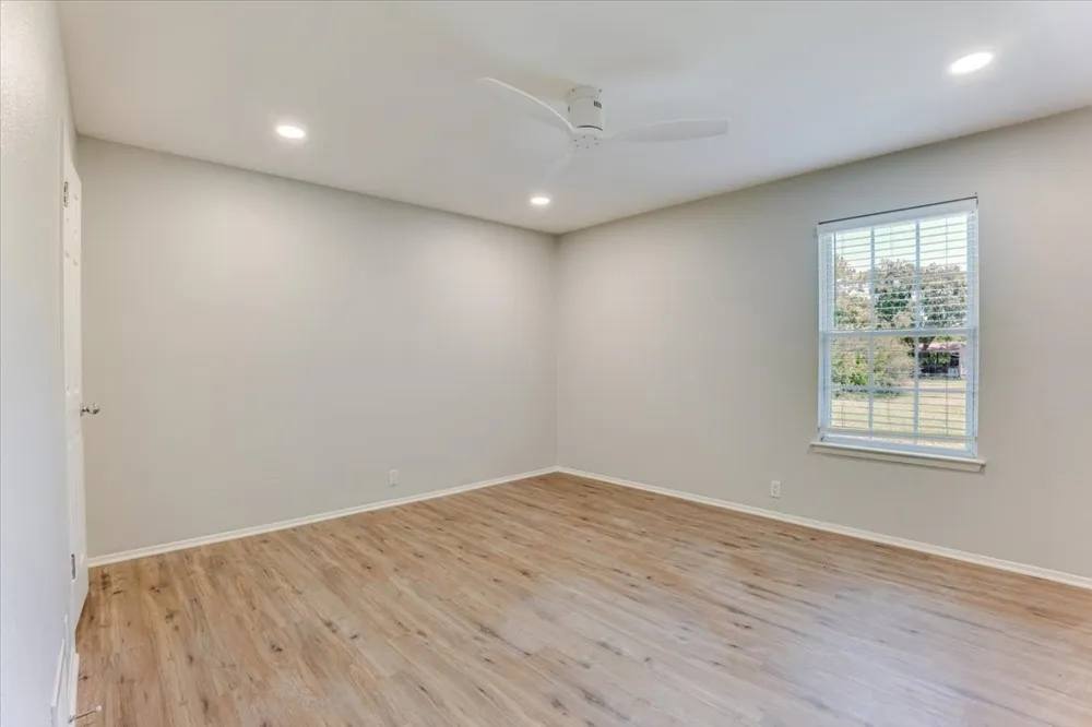 104 Pontiac Drive Lake Kiowa, TX 76240