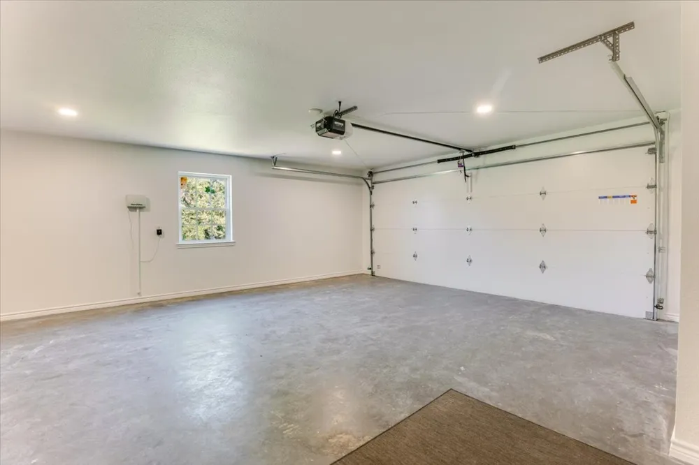 104 Pontiac Drive Lake Kiowa, TX 76240