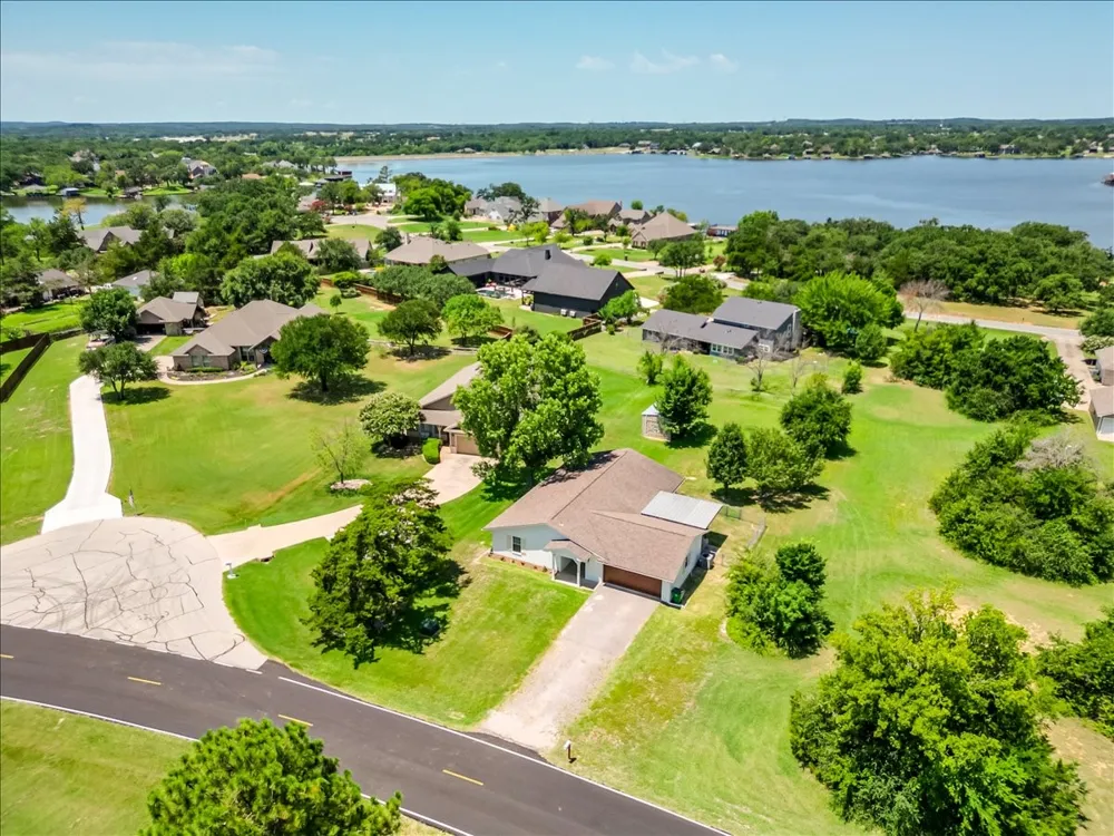 104 Pontiac Drive Lake Kiowa, TX 76240