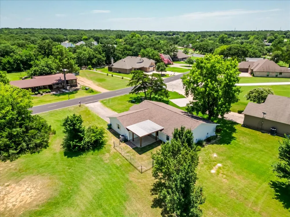 104 Pontiac Drive Lake Kiowa, TX 76240