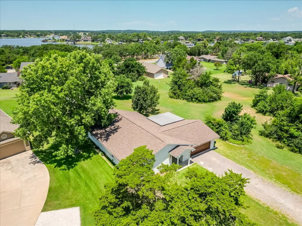 104 Pontiac Drive Lake Kiowa, TX 76240