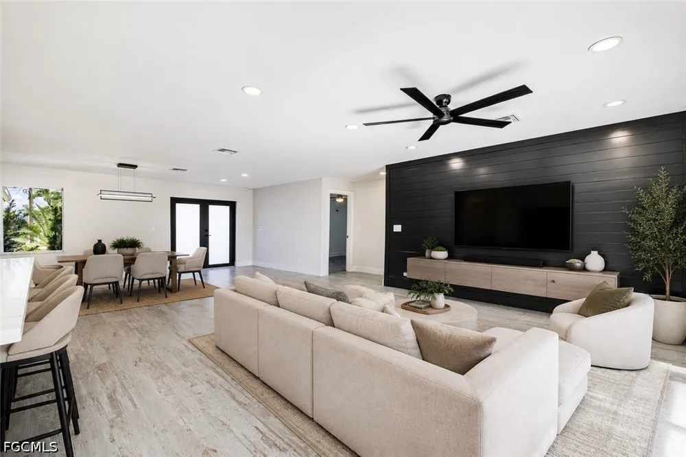 SE 21st Avenue Cape Coral, FL 33904