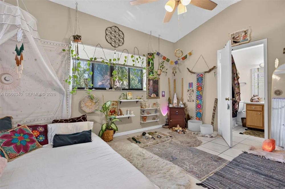 2445 SW 18th Ter #807 Fort Lauderdale, FL 33315